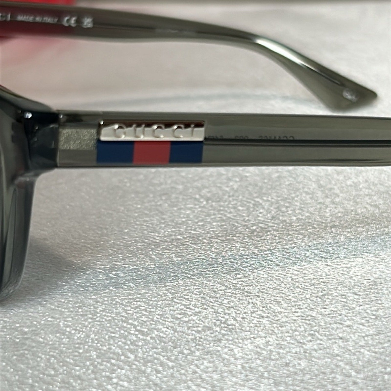 Gucci gray sunglasses full inclusion