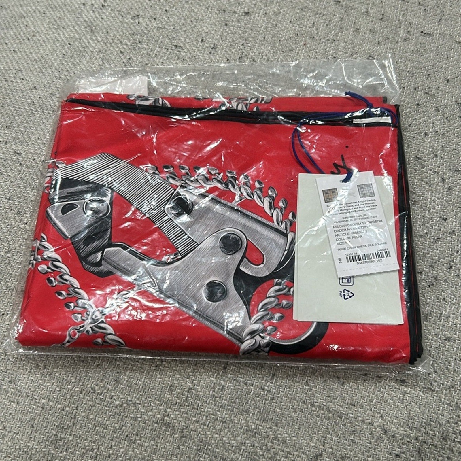 NWT and in package Burberry 100% silk scarf 90 x 90cm