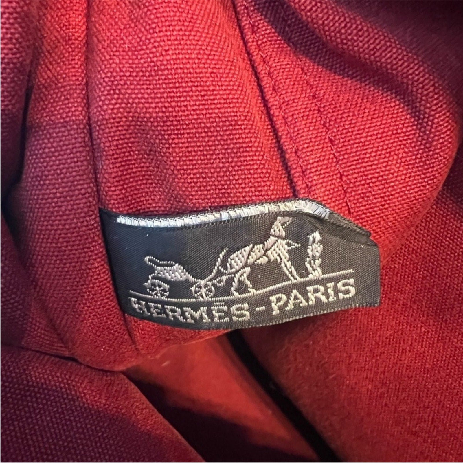 GUC Hermes Canvas Fourre-Tout MM Red
Tote Bag