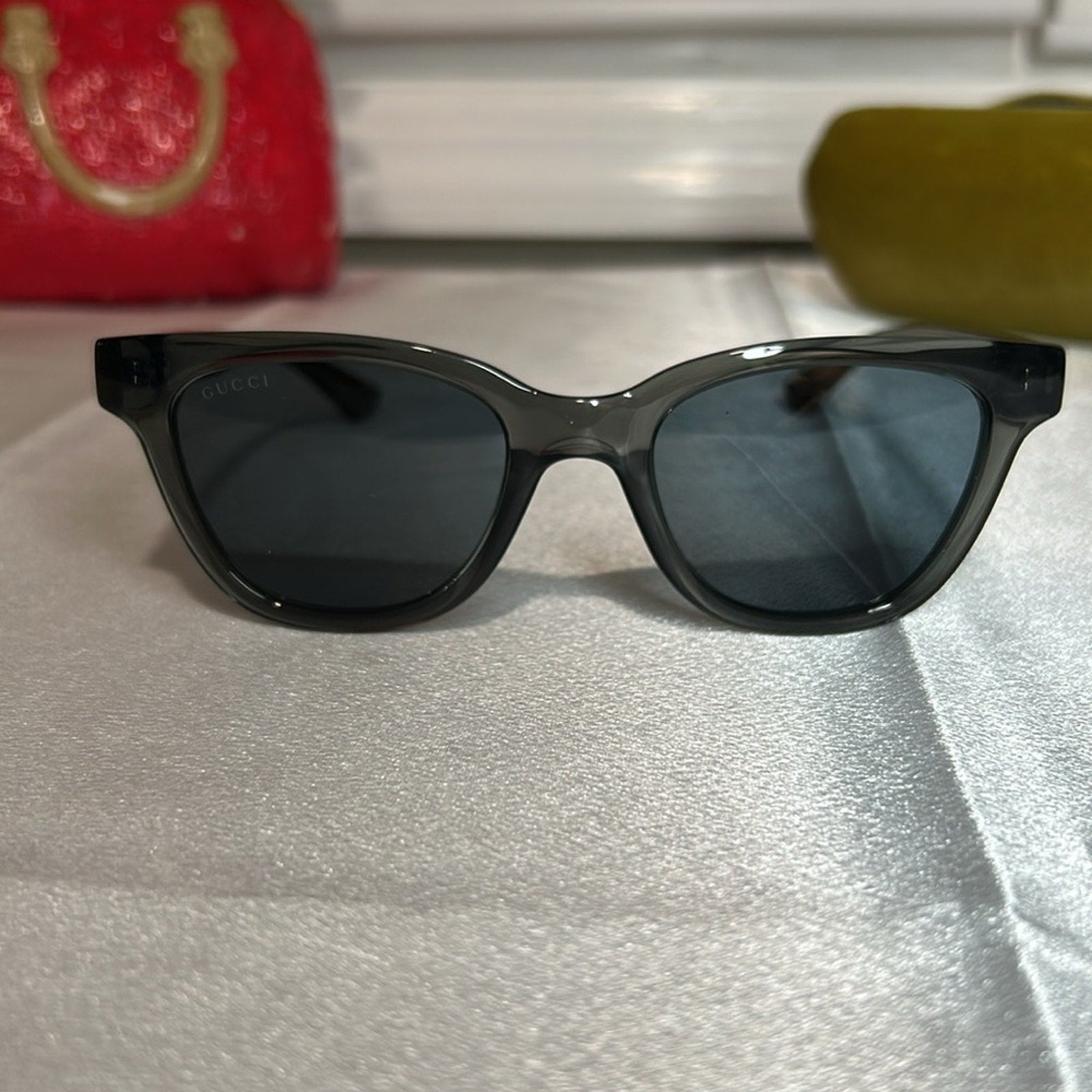 Gucci gray sunglasses full inclusion